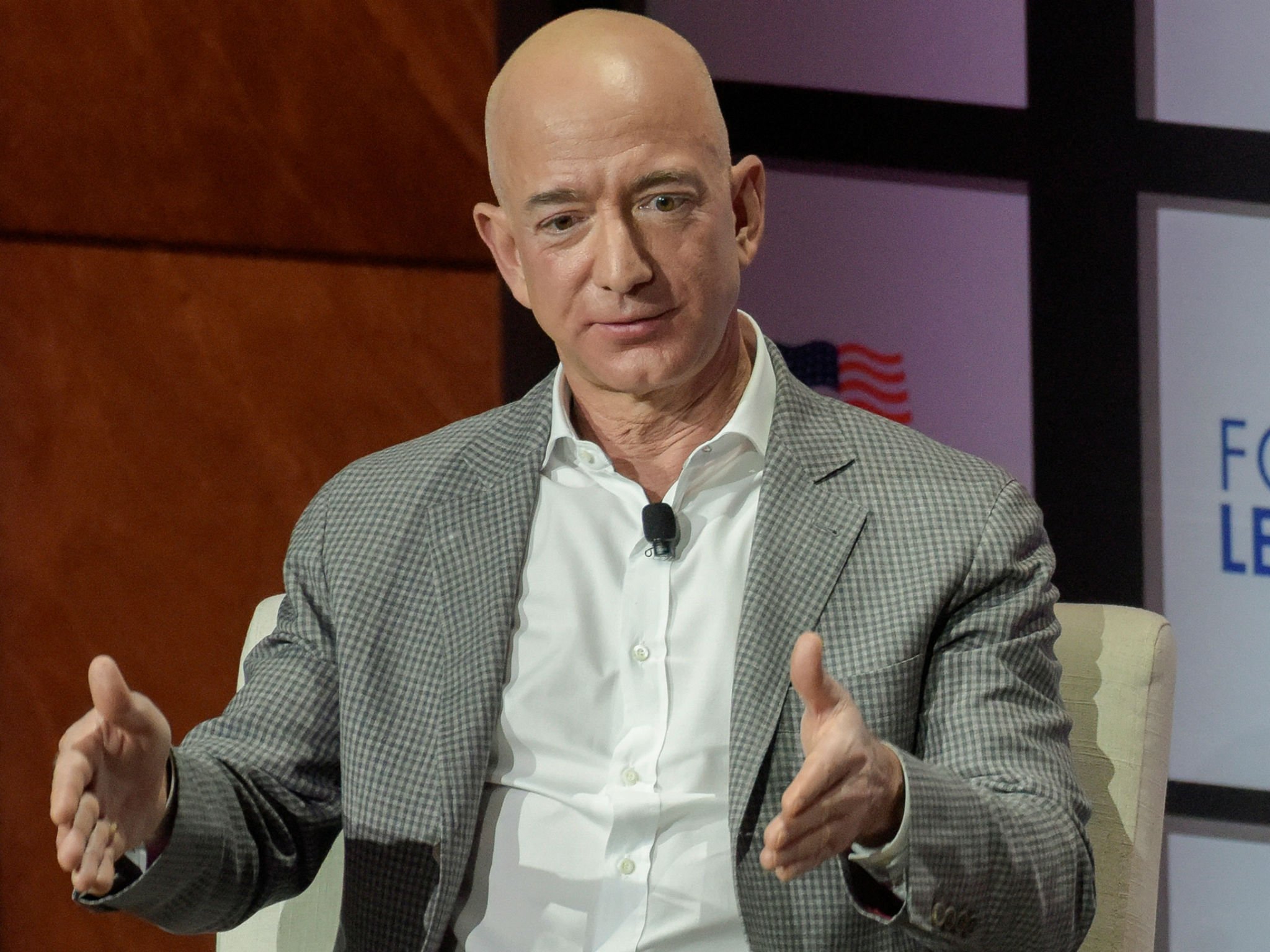 National Enquirer Ploy to Reveal Just How Big Bezos Is Backfires